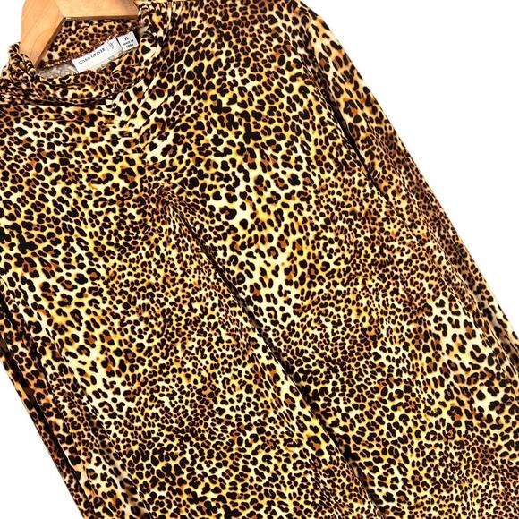 Susan Graver Tops - SUSAN GRAVER Women's XL Liquid Knit Turtleneck Animal Print Leopard Work Blouse‎